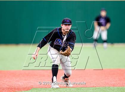 Thumbnail 3 in Oak Ridge vs. Rockwall (UIL 6A Regional Semifinal Playoff) photogallery.