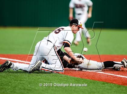 Thumbnail 1 in Oak Ridge vs. Rockwall (UIL 6A Regional Semifinal Playoff) photogallery.