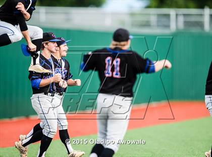 Thumbnail 1 in Oak Ridge vs. Rockwall (UIL 6A Regional Semifinal Playoff) photogallery.