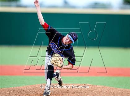 Thumbnail 2 in Oak Ridge vs. Rockwall (UIL 6A Regional Semifinal Playoff) photogallery.