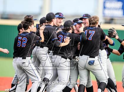 Thumbnail 3 in Oak Ridge vs. Rockwall (UIL 6A Regional Semifinal Playoff) photogallery.