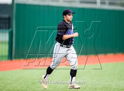 Thumbnail 1 in Oak Ridge vs. Rockwall (UIL 6A Regional Semifinal Playoff) photogallery.
