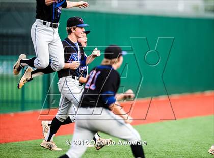 Thumbnail 3 in Oak Ridge vs. Rockwall (UIL 6A Regional Semifinal Playoff) photogallery.