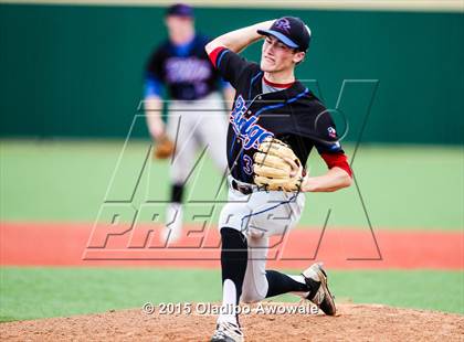 Thumbnail 1 in Oak Ridge vs. Rockwall (UIL 6A Regional Semifinal Playoff) photogallery.