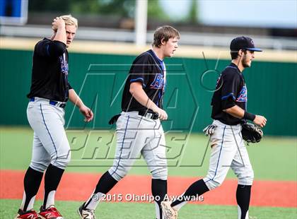 Thumbnail 3 in Oak Ridge vs. Rockwall (UIL 6A Regional Semifinal Playoff) photogallery.