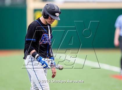 Thumbnail 2 in Oak Ridge vs. Rockwall (UIL 6A Regional Semifinal Playoff) photogallery.
