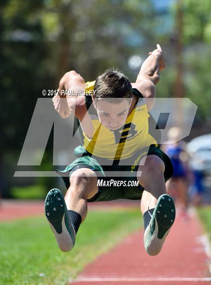Thumbnail 2 in CIF Shasta-Cascade League Finals photogallery.