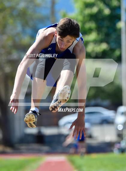Thumbnail 1 in CIF Shasta-Cascade League Finals photogallery.