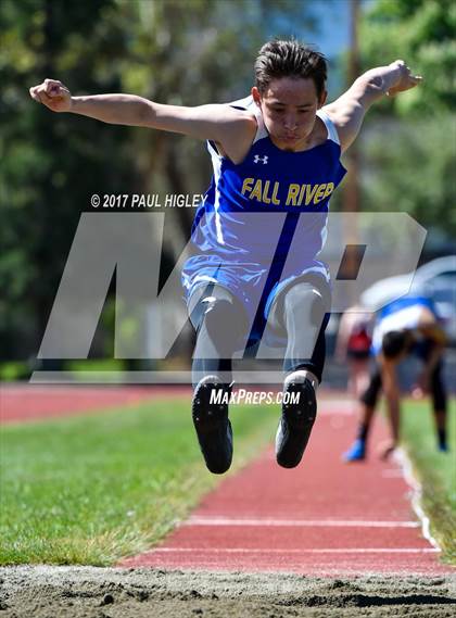 Thumbnail 1 in CIF Shasta-Cascade League Finals photogallery.