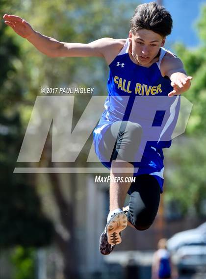 Thumbnail 3 in CIF Shasta-Cascade League Finals photogallery.