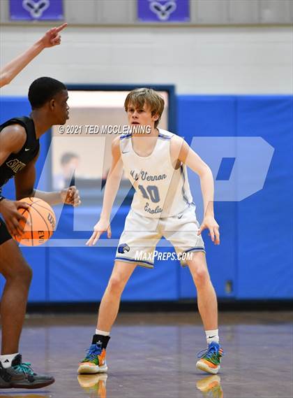 Thumbnail 2 in Brinkley vs Mt. Vernon-Enola (AAA 1A Semi final Regional) photogallery.