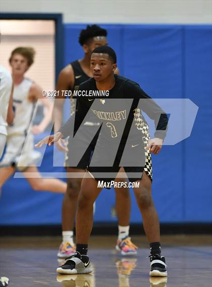 Thumbnail 2 in Brinkley vs Mt. Vernon-Enola (AAA 1A Semi final Regional) photogallery.