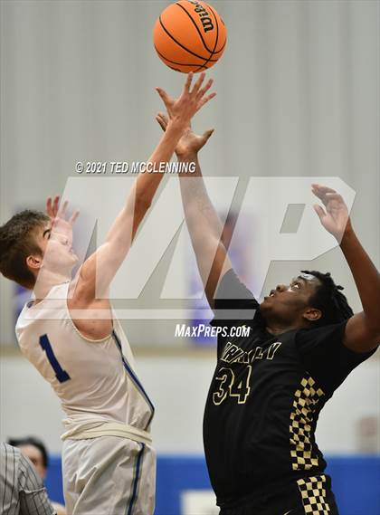 Thumbnail 3 in Brinkley vs Mt. Vernon-Enola (AAA 1A Semi final Regional) photogallery.