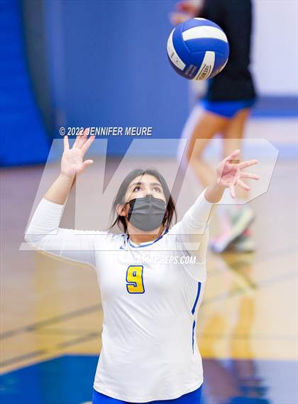 Thumbnail 3 in Newark Memorial vs Mission San Jose photogallery.