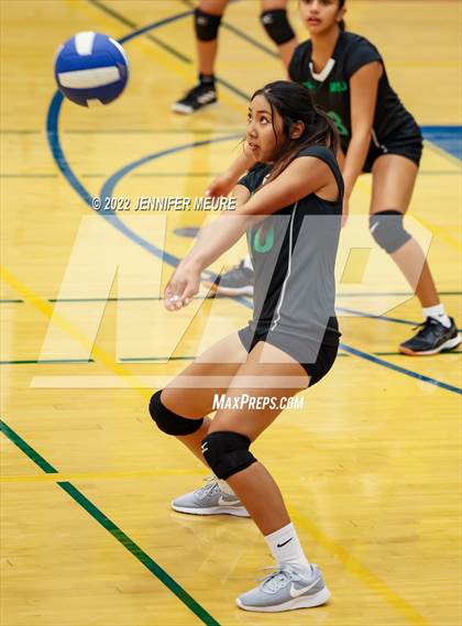 Thumbnail 1 in Newark Memorial vs Mission San Jose photogallery.