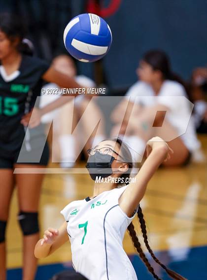 Thumbnail 2 in Newark Memorial vs Mission San Jose photogallery.
