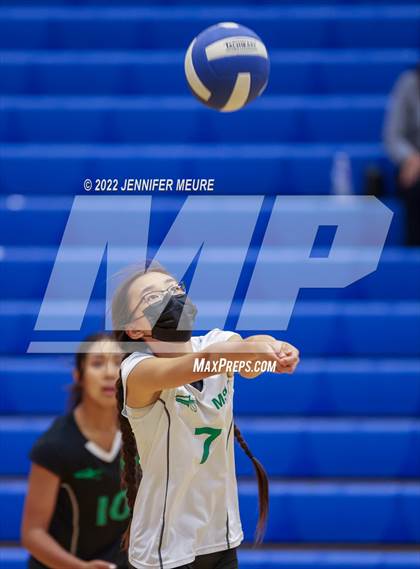 Thumbnail 1 in Newark Memorial vs Mission San Jose photogallery.