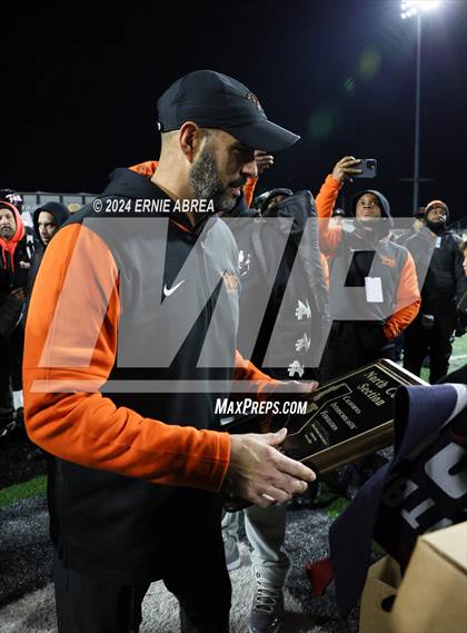 Thumbnail 3 in San Ramon Valley vs. Pittsburg (CIF NCS D1 Final)  photogallery.