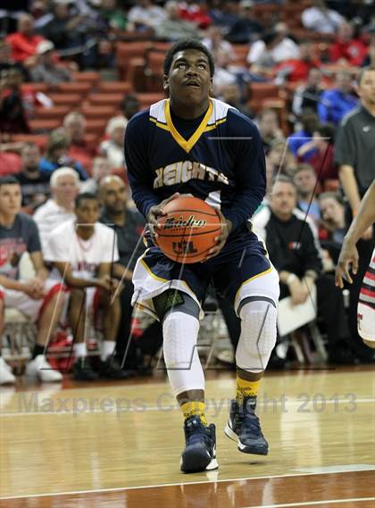 Thumbnail 2 in Terry vs. Arlington Heights (UIL4A Semifinal) photogallery.