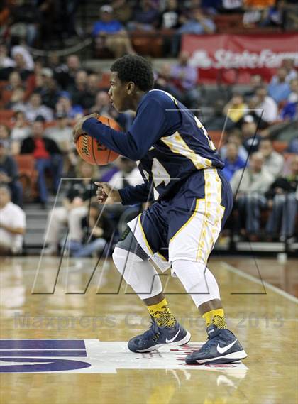 Thumbnail 3 in Terry vs. Arlington Heights (UIL4A Semifinal) photogallery.