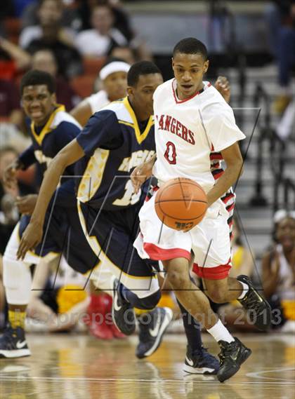 Thumbnail 2 in Terry vs. Arlington Heights (UIL4A Semifinal) photogallery.