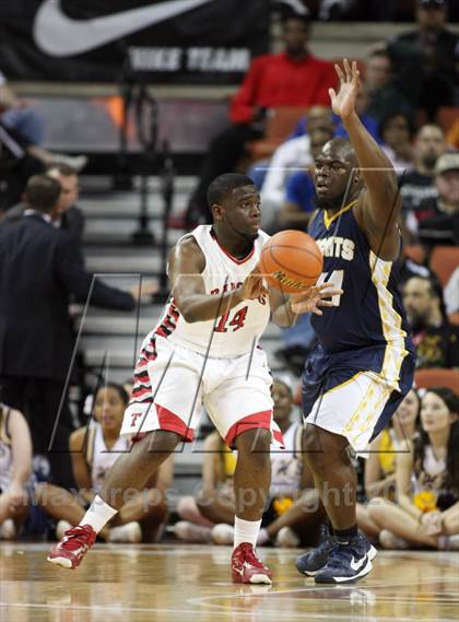 Thumbnail 1 in Terry vs. Arlington Heights (UIL4A Semifinal) photogallery.