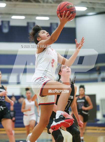 Thumbnail 3 in Riverton vs. East (Charger Winter Classic) photogallery.