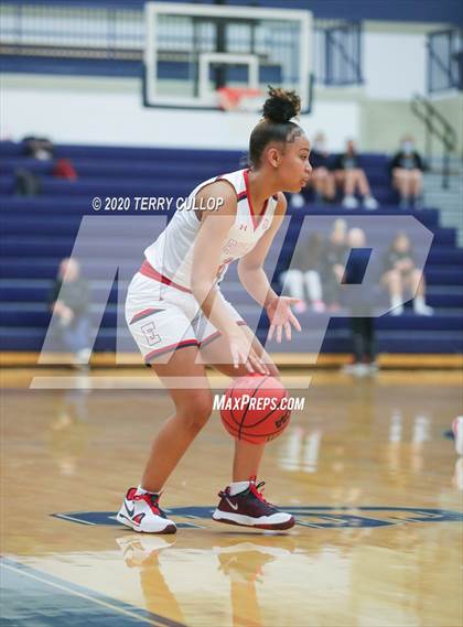 Thumbnail 2 in Riverton vs. East (Charger Winter Classic) photogallery.