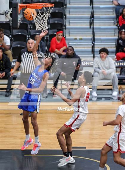 Thumbnail 1 in St. Pauls vs. Red Springs (2023 Robeson County Shootout) photogallery.