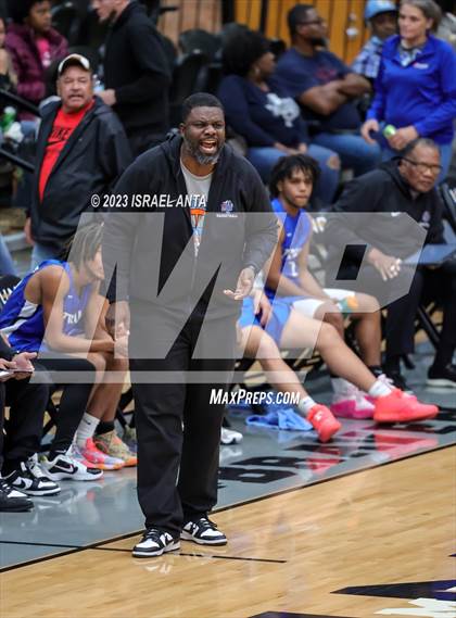 Thumbnail 3 in St. Pauls vs. Red Springs (2023 Robeson County Shootout) photogallery.
