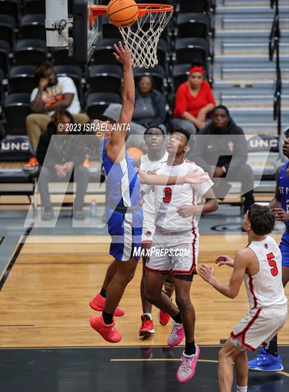 Thumbnail 3 in St. Pauls vs. Red Springs (2023 Robeson County Shootout) photogallery.