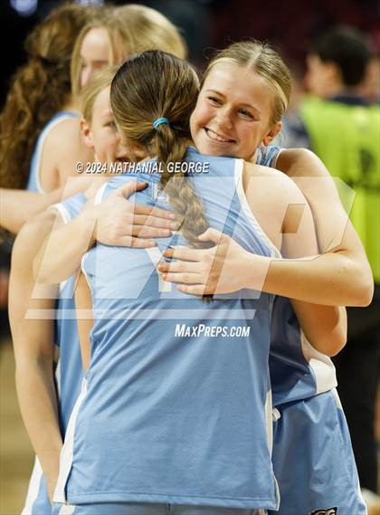 Thumbnail 2 in Skutt Catholic vs. Elkhorn North (NSAA Class B Final) photogallery.