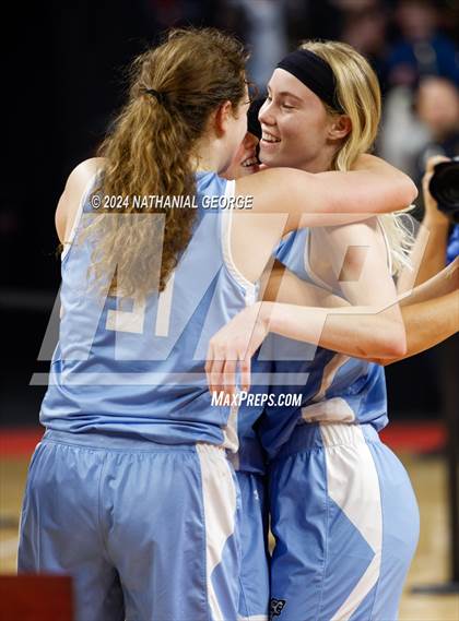 Thumbnail 2 in Skutt Catholic vs. Elkhorn North (NSAA Class B Final) photogallery.