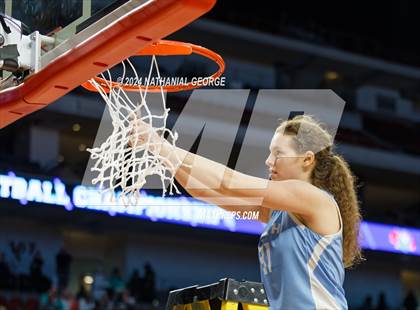 Thumbnail 3 in Skutt Catholic vs. Elkhorn North (NSAA Class B Final) photogallery.