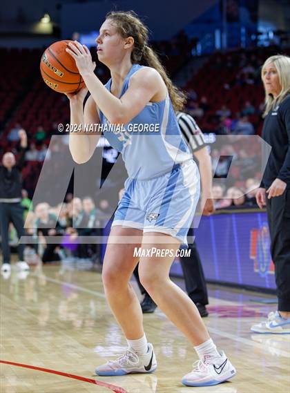 Thumbnail 3 in Skutt Catholic vs. Elkhorn North (NSAA Class B Final) photogallery.
