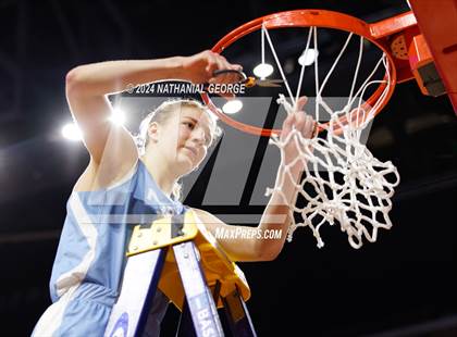 Thumbnail 2 in Skutt Catholic vs. Elkhorn North (NSAA Class B Final) photogallery.