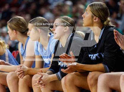 Thumbnail 2 in Skutt Catholic vs. Elkhorn North (NSAA Class B Final) photogallery.