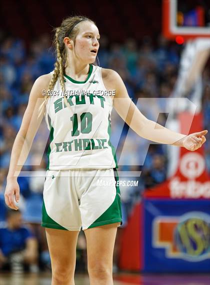 Thumbnail 3 in Skutt Catholic vs. Elkhorn North (NSAA Class B Final) photogallery.