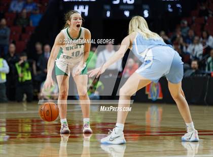 Thumbnail 3 in Skutt Catholic vs. Elkhorn North (NSAA Class B Final) photogallery.