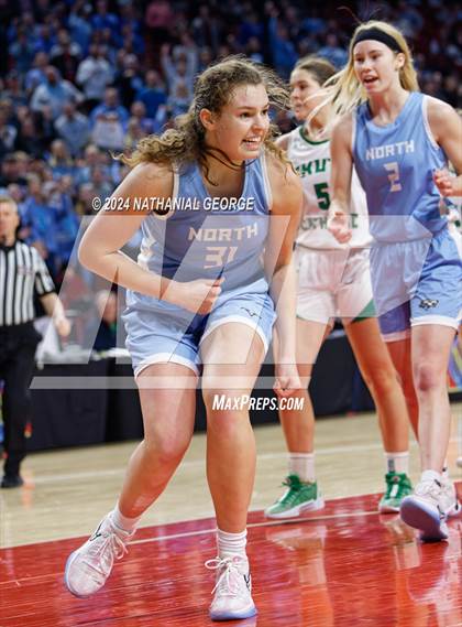 Thumbnail 2 in Skutt Catholic vs. Elkhorn North (NSAA Class B Final) photogallery.