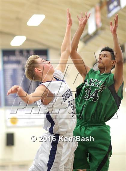 Thumbnail 1 in Thousand Oaks @ Camarillo photogallery.