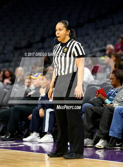 Thumbnail 3 in Eastside College Prep vs Rolling Hills Prep (CIF State D5 Final) photogallery.