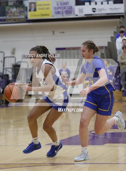 Thumbnail 2 in Homestead vs. Hamilton Southeastern (IHSAA 4A Marion Regional)  photogallery.
