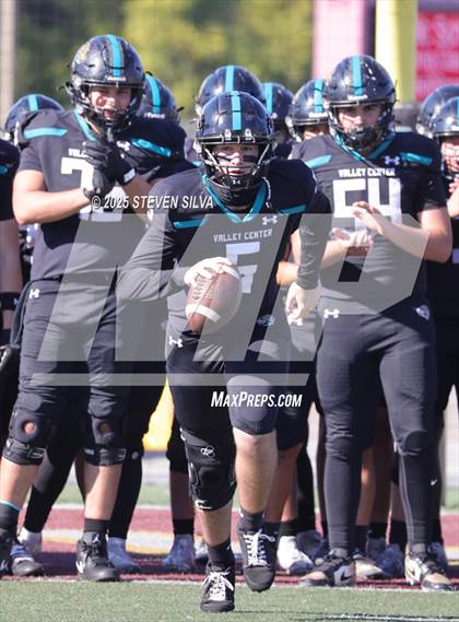 Thumbnail 2 in Eastlake vs. Valley Center (CIF SDS Division 4 Final) photogallery.