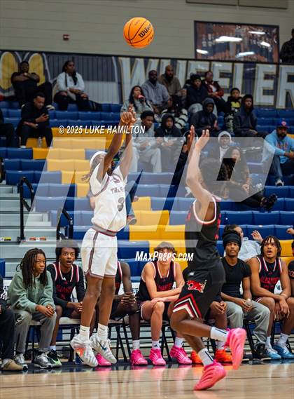 Thumbnail 2 in Hillgrove vs. Alexander photogallery.