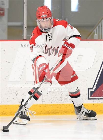 Thumbnail 2 in Tabor vs. Frederick Gunn (Avon Christmas Classic 3rd Place) photogallery.