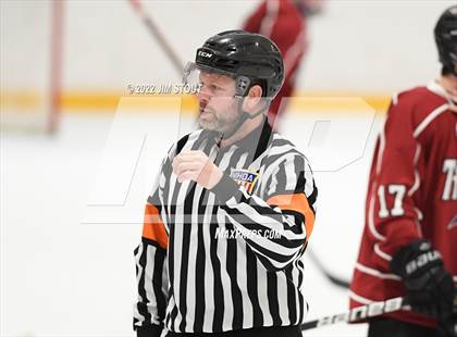Thumbnail 3 in Tabor vs. Frederick Gunn (Avon Christmas Classic 3rd Place) photogallery.