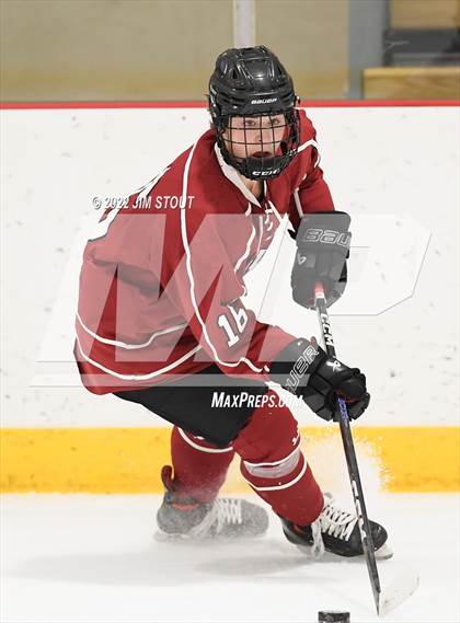 Thumbnail 2 in Tabor vs. Frederick Gunn (Avon Christmas Classic 3rd Place) photogallery.