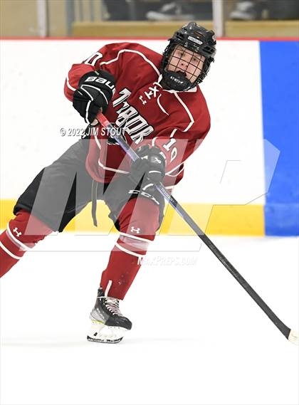 Thumbnail 3 in Tabor vs. Frederick Gunn (Avon Christmas Classic 3rd Place) photogallery.