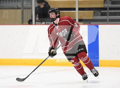 Thumbnail 3 in Tabor vs. Frederick Gunn (Avon Christmas Classic 3rd Place) photogallery.